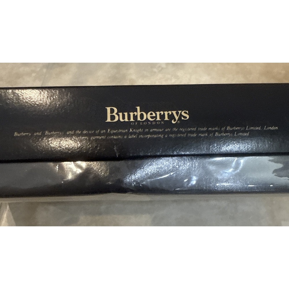 Burberry Face towel & Wash towel Set Cotton In Box Red & White Unopened - Picture 4 of 4